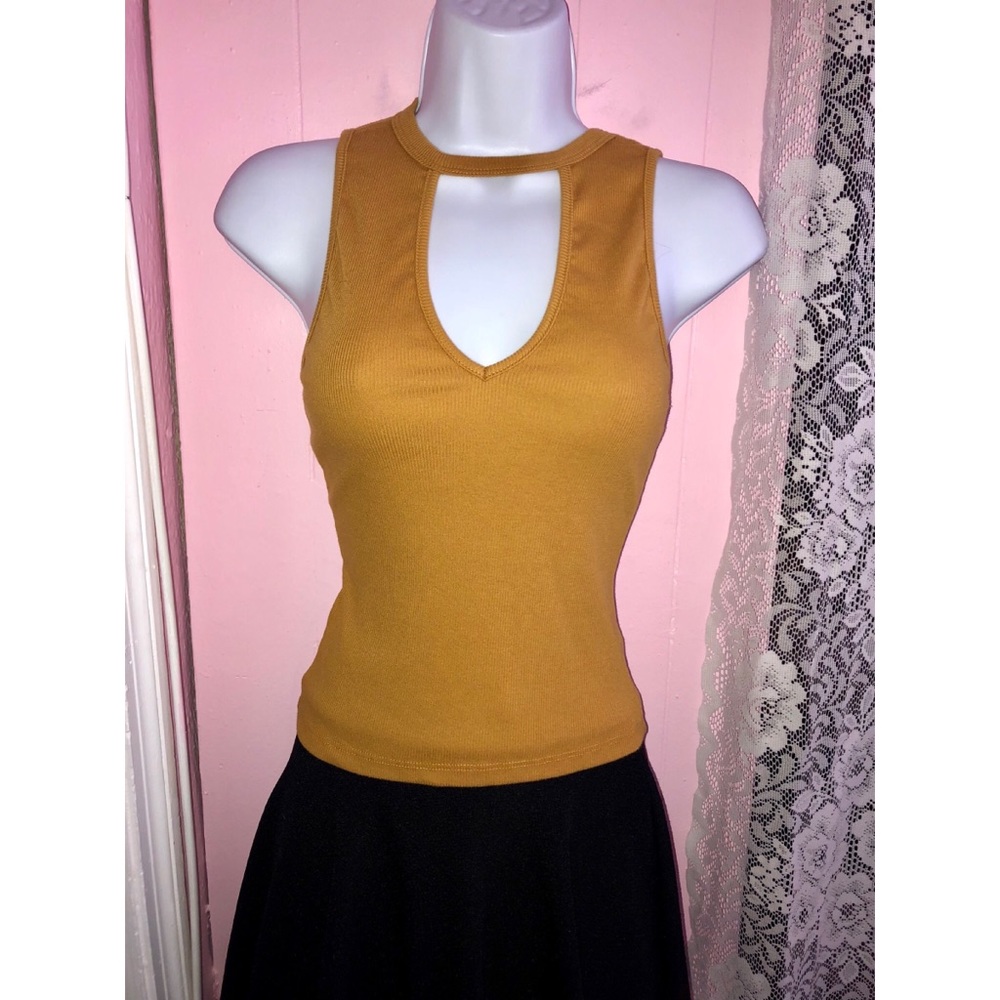 Mustard v-neck crop top Small